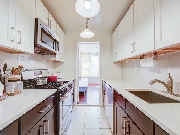 66-36 Yellowstone Boulevard image 7 of 22