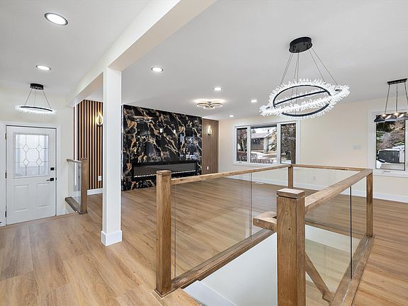 5th image of 131 Garland Cres