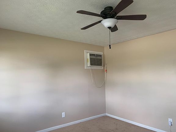 2nd image of 404 Foxwood Dr