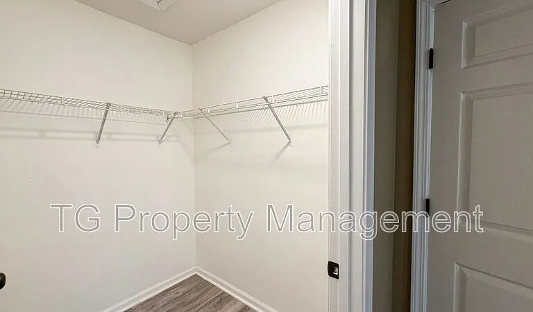 3610 Kirkpatrick Cir #16 — Photo 7