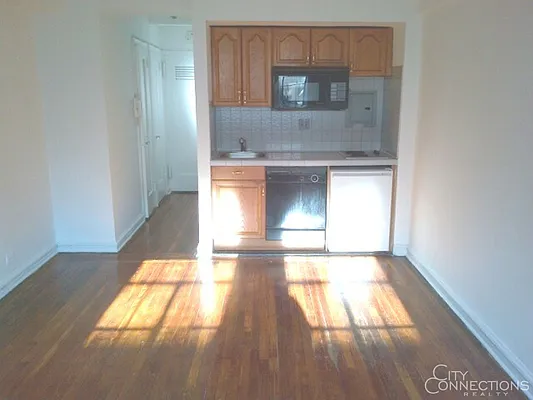 Rented by City Connections Realty | media 1