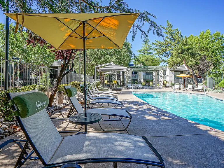 Resort-Style Pool Furniture - Poolside Lounge