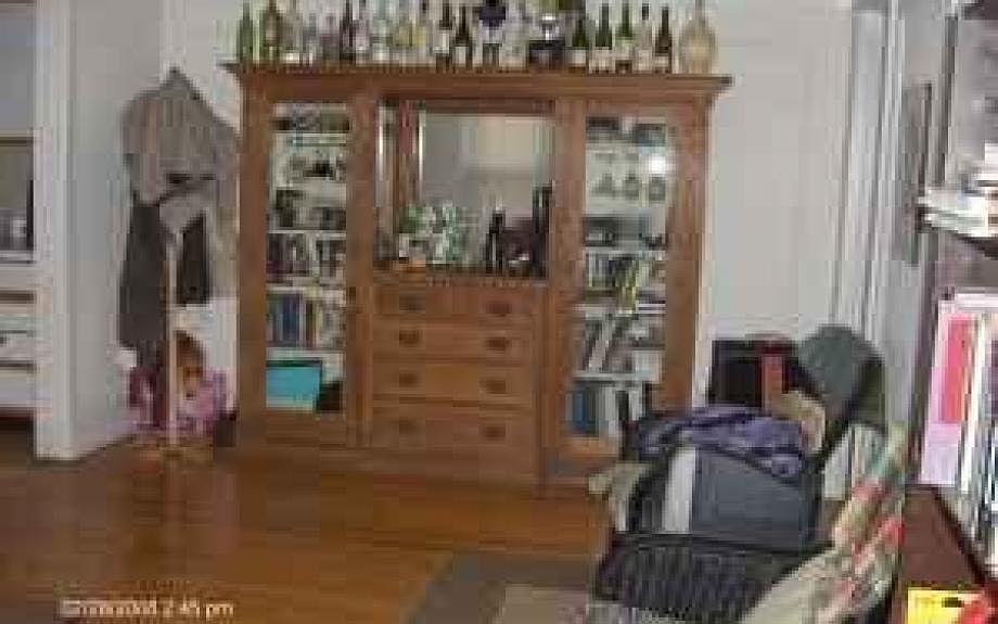 2nd image of 1429 W Victoria St #2