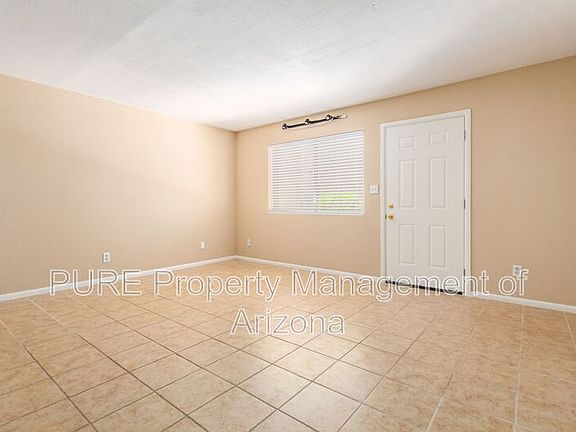 3rd image of 700 W University Dr Unit 114