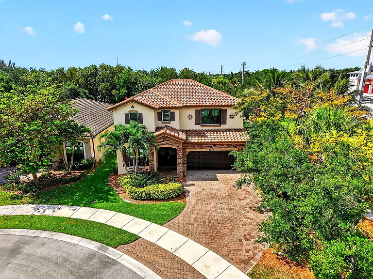 9062 Gulf Cove Dr — Photo 66