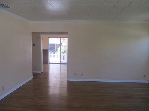 3rd image of 313 N Naomi St