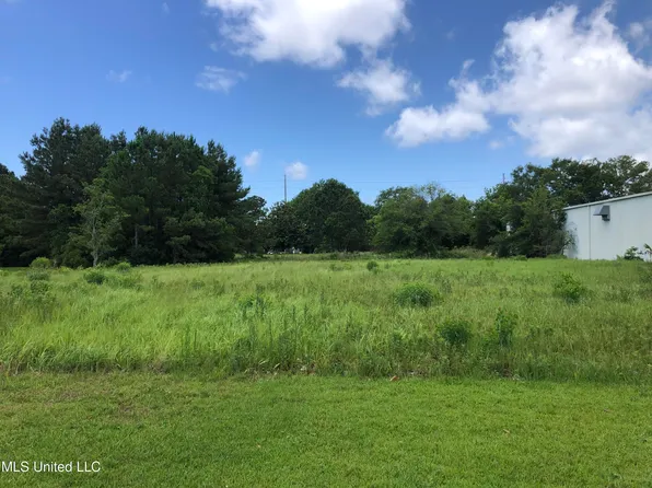 4304 Hospital Amonette, Pascagoula, MS 39567
