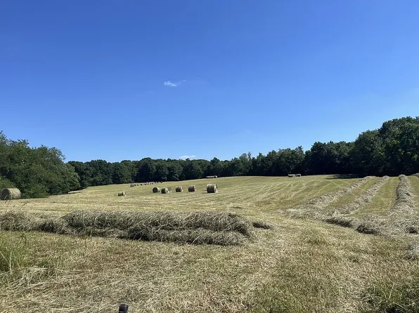 124 Cook Stewart Ln, Hookstown, PA 15050