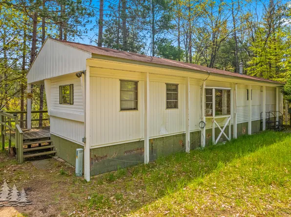 7474 Bear Lake Dr, Johannesburg, MI 49751