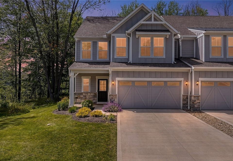 1st image of 210 Lake Balaton Dr