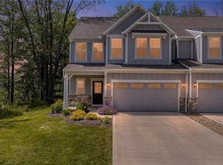 210 Lake Balaton Dr, Chagrin Falls, OH 44022