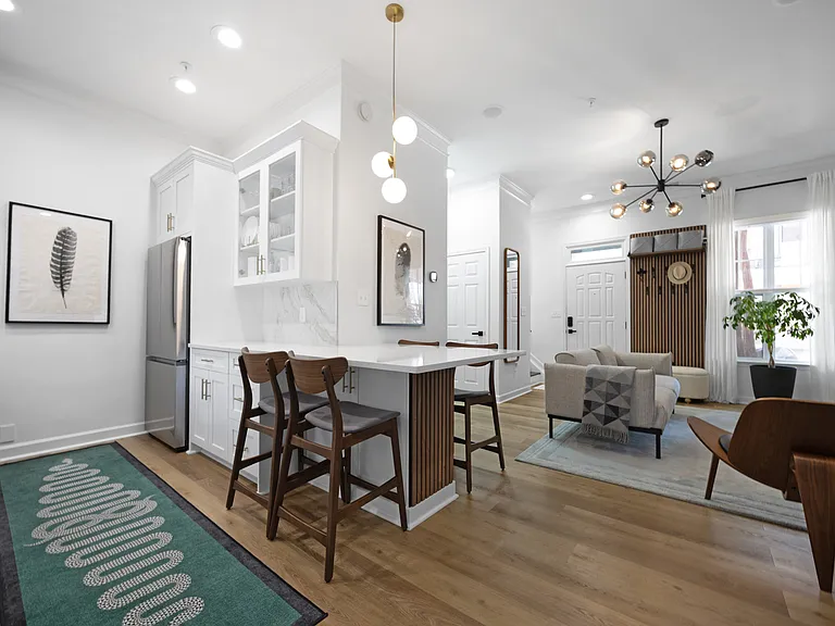 935 Hawthorne Bridge Ct — Photo 10