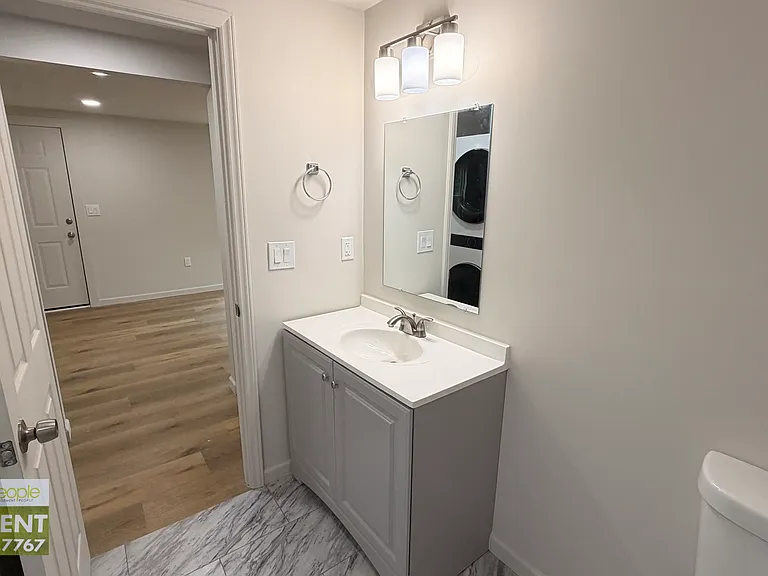 114 Couch St — Photo 13