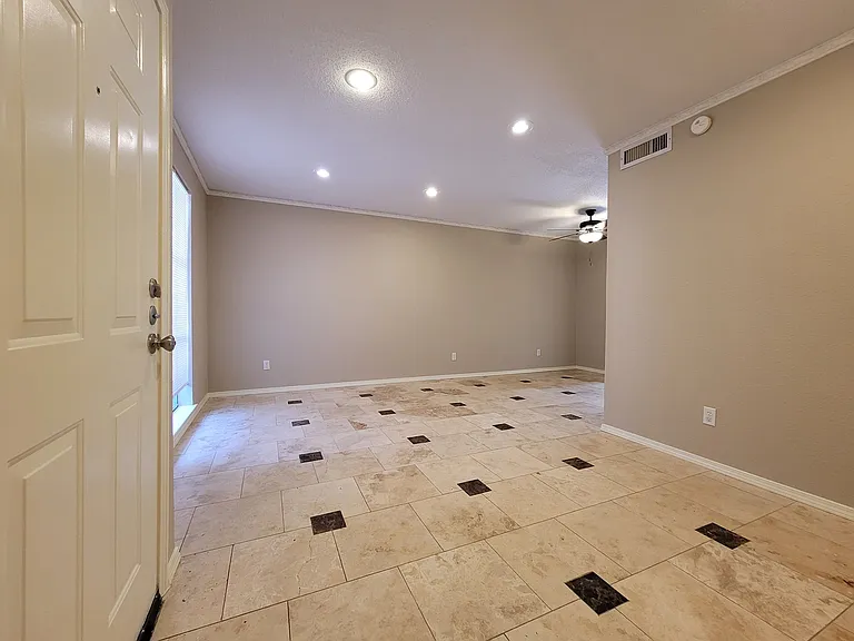 9832 Valley Meadow Ct #GATED COMMUNITY — Photo 2