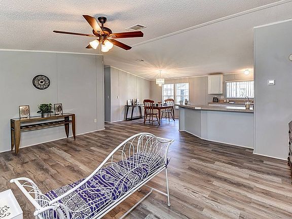3rd image of 177 Loquat Ln