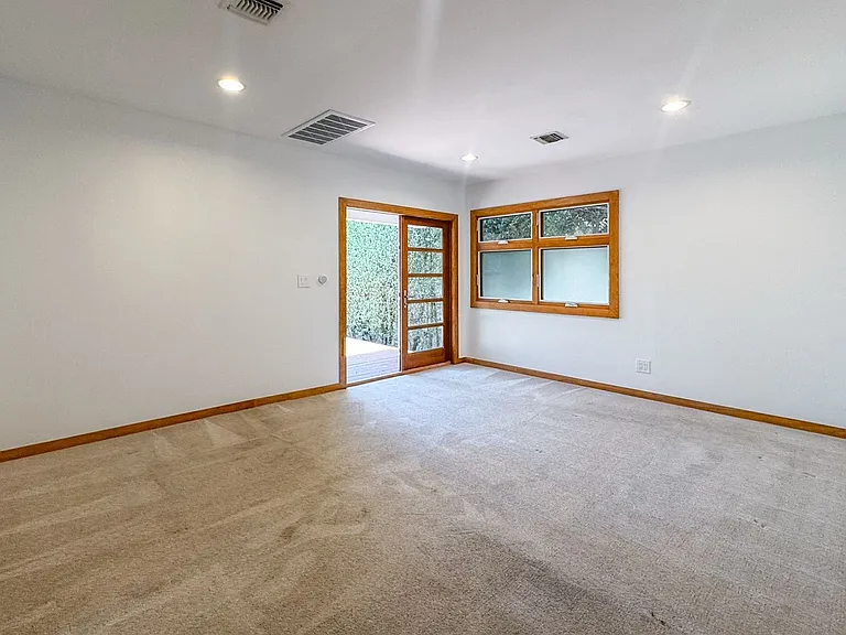 3517 Beethoven St — Photo 5