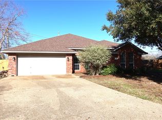3706 Dove Hollow Ln, College Station, TX 77845