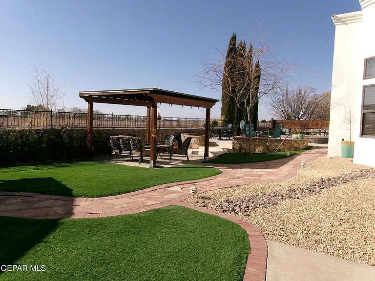 5833 Angel St — Photo 37