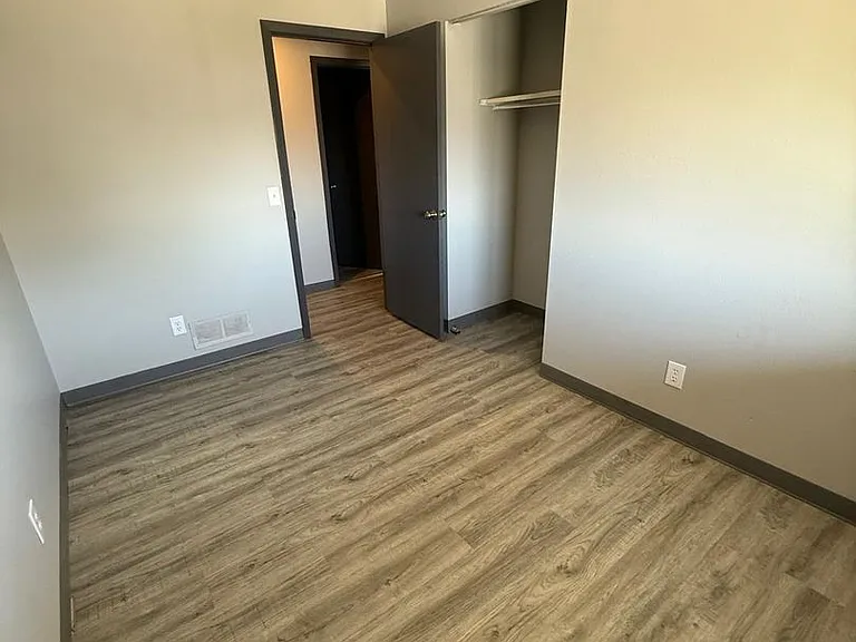 7112 Hillandale Rd — Photo 13