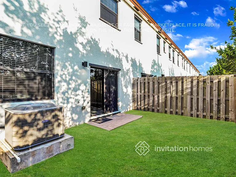 20772 NE 2nd Ct — Photo 25