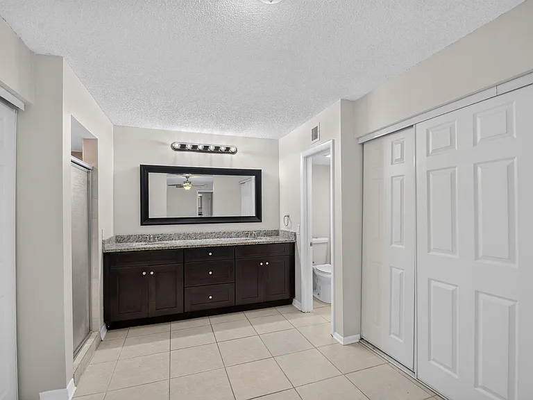 744 Springdale Cir — Photo 34