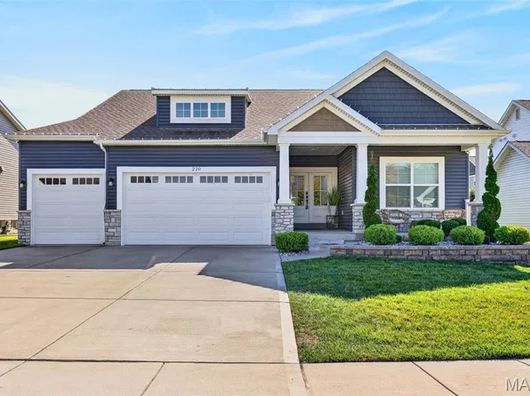 220 Still Creek Dr, Lake Saint Louis, MO 63367