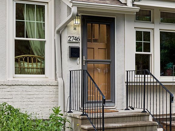 4th image of 2748 Fillmore St NE