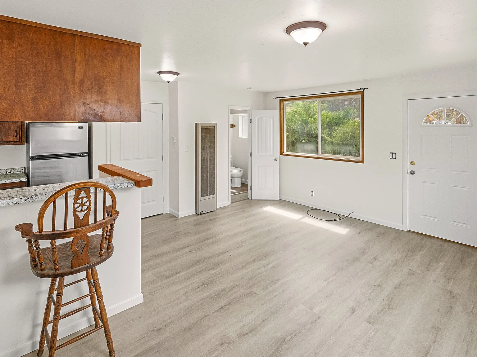 Studio, 300 sqft, $1,200 — Photo 1