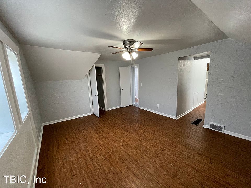 1st image of 4647 N Brady St #7