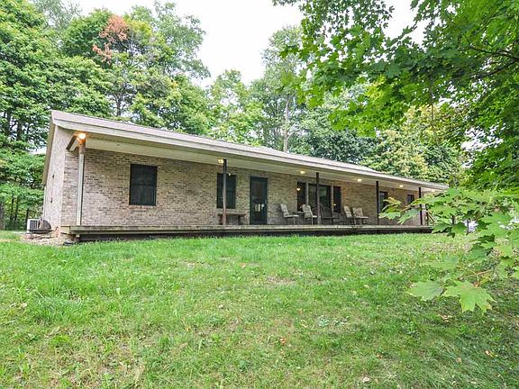 2nd image of 7550 Foxtail Ln