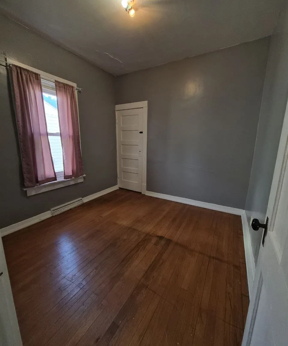 2 bed, 962 sqft, $880 — Photo 3