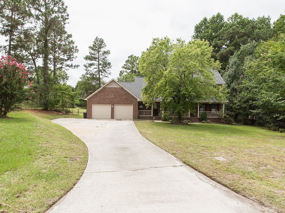 Secluded on a cul-de-sac