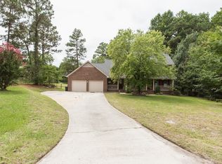 999 Pepperwood Dr, Fayetteville, NC 28311