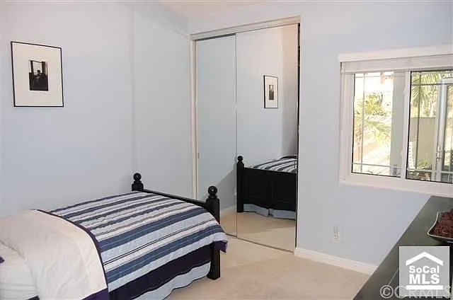24 La Cueva — Photo 2