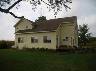 305 S 950 E, Angola, IN 46703