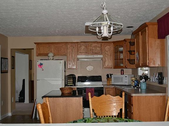 5th image of 6127 Crown Grant Dr