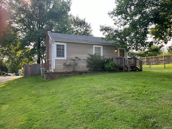 10126 Baptist Church Rd, Saint Louis, MO 63123