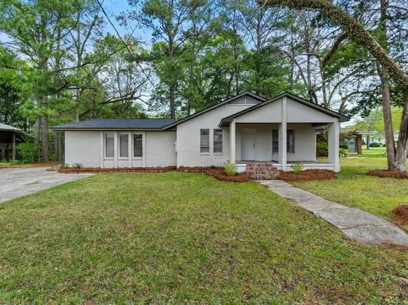 32 Pine St, Sumrall, MS 39482