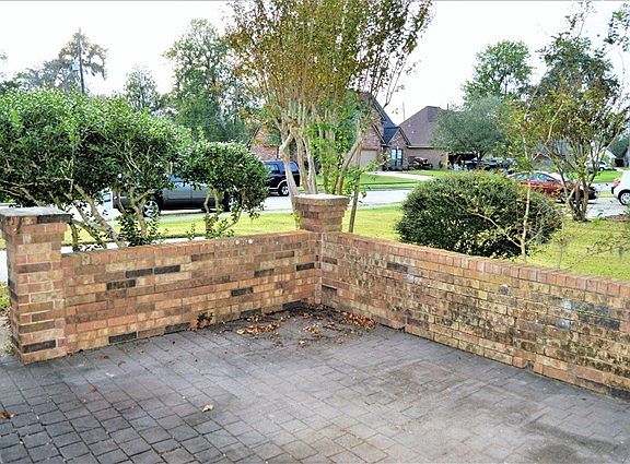 5th image of 126 Sugar Cane Cir