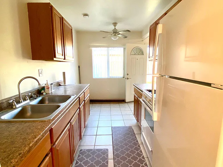 8786 La Salle St — Photo 5