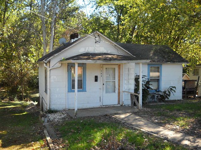 2nd image of 155 Mimosa St