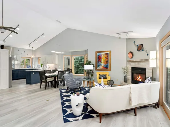 3685 Widgeon Way, Eagan, MN 55123