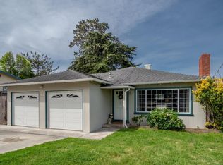 1128 Devisadero St, Pacific Grove, CA 93950