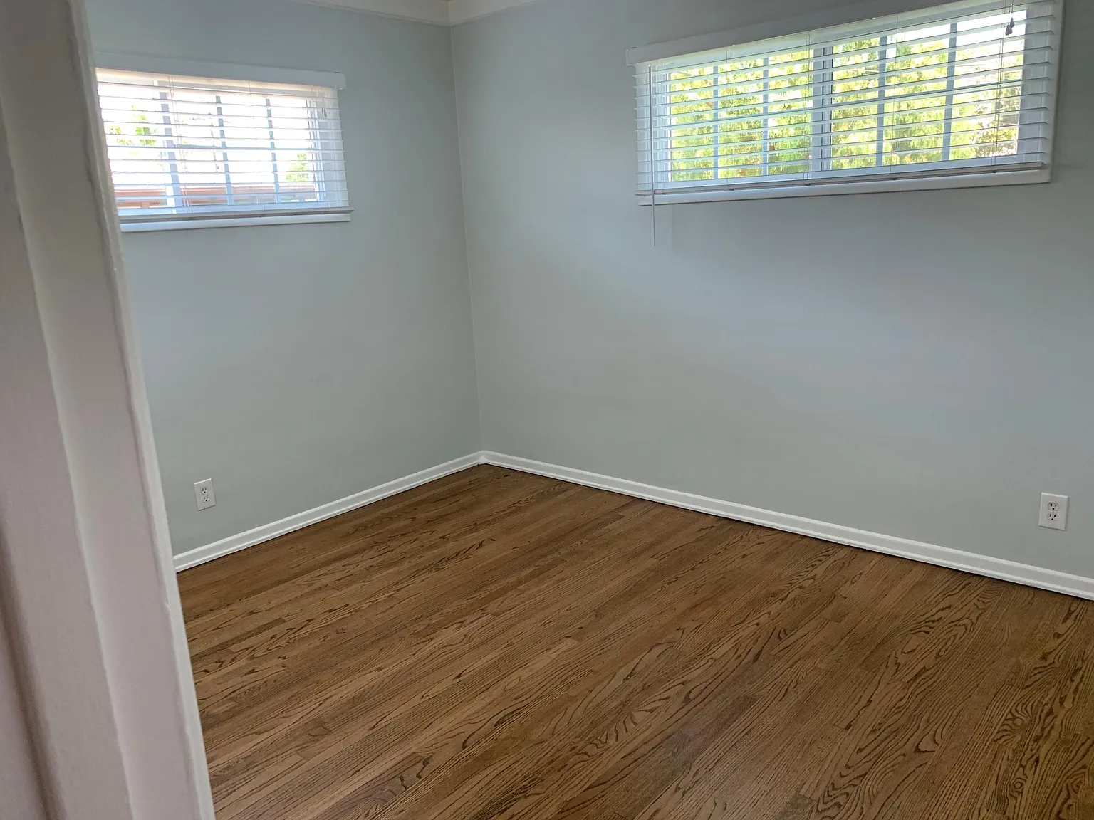 3932 Walgrove Ave — Photo 4