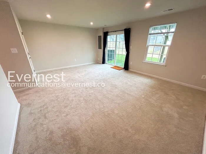 8808 Stevenson Ln — Photo 7