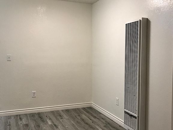 4th image of 1641 W 226th St #2