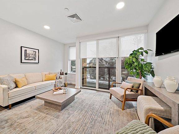 5th image of 68 Los Angeles St #205