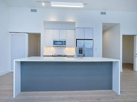 4th image of 271 W 125th St APT 208