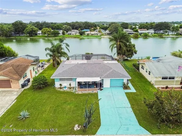 10310 Amadeus Dr, Port Richey, FL 34668