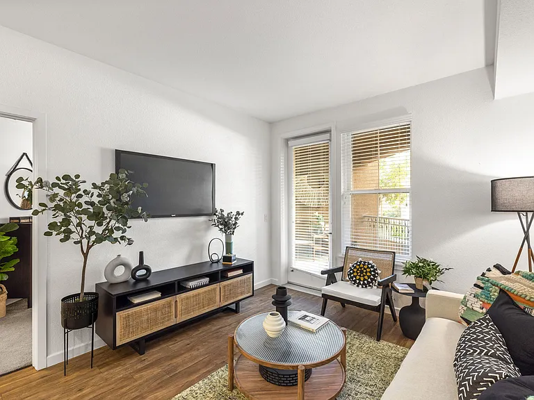 Amalfi Apartments — Photo 9
